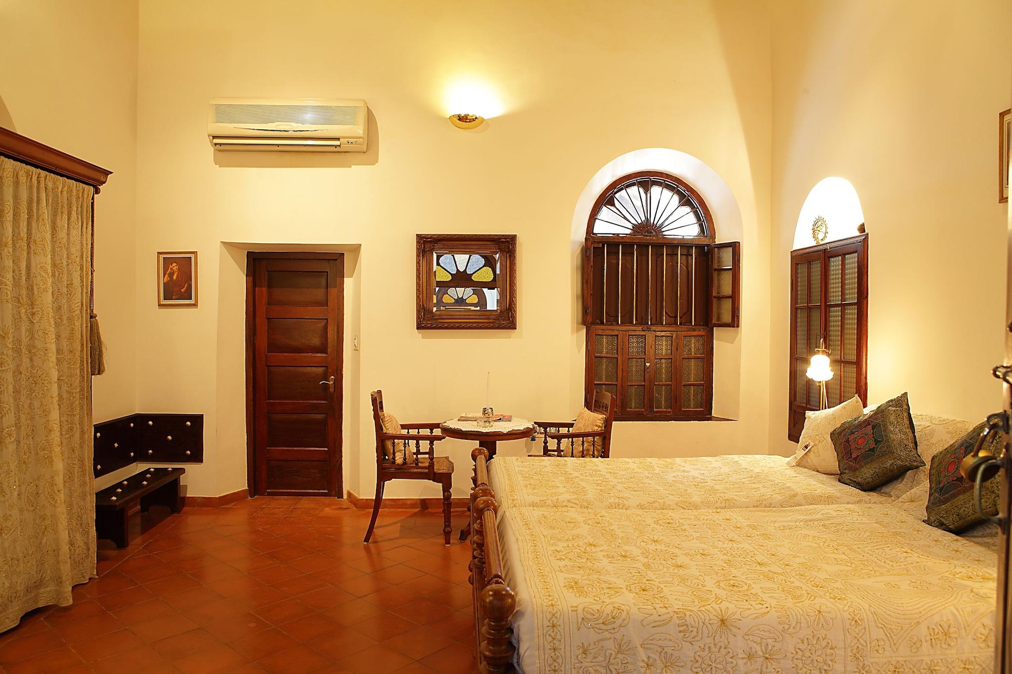 होटल Raheem Residency